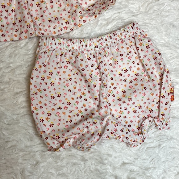 McBaby Floral 0-3 months Three Piece Set - Picture 3 of 12